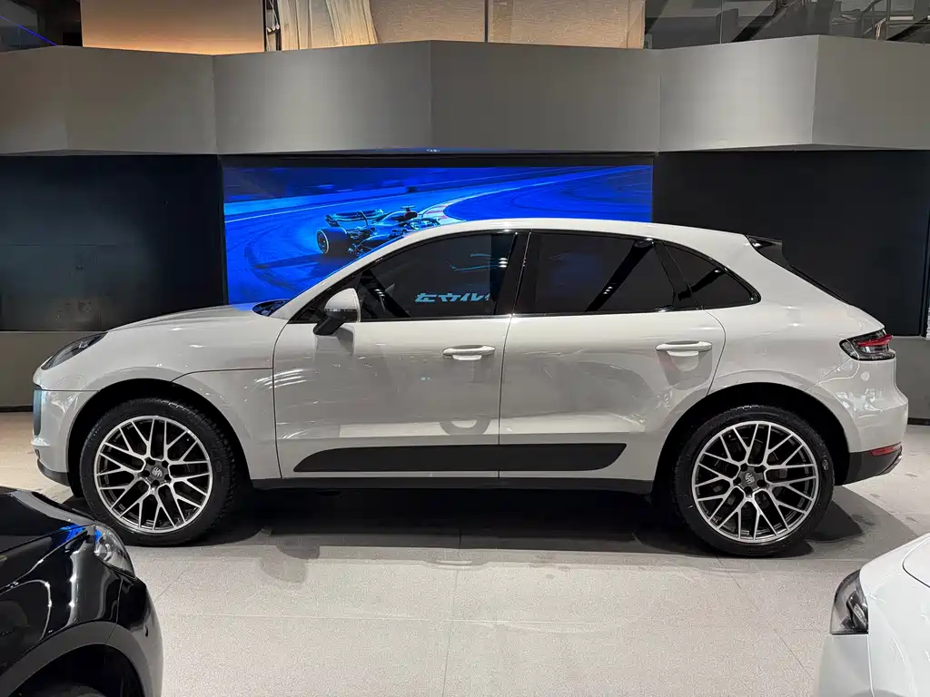Porsche Macan 2021 — фото 3