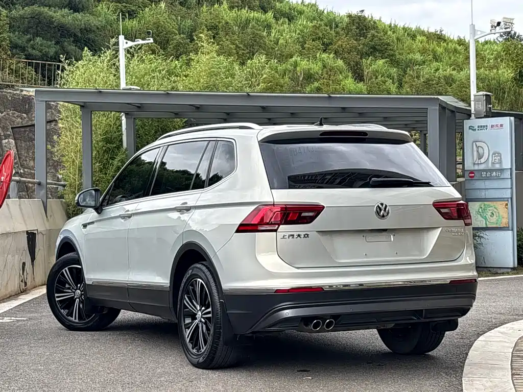 Volkswagen Tiguan L 2020