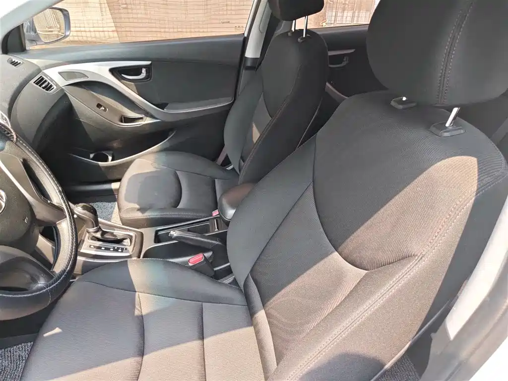 Hyundai Elantra Langdong 2017 — фото 8