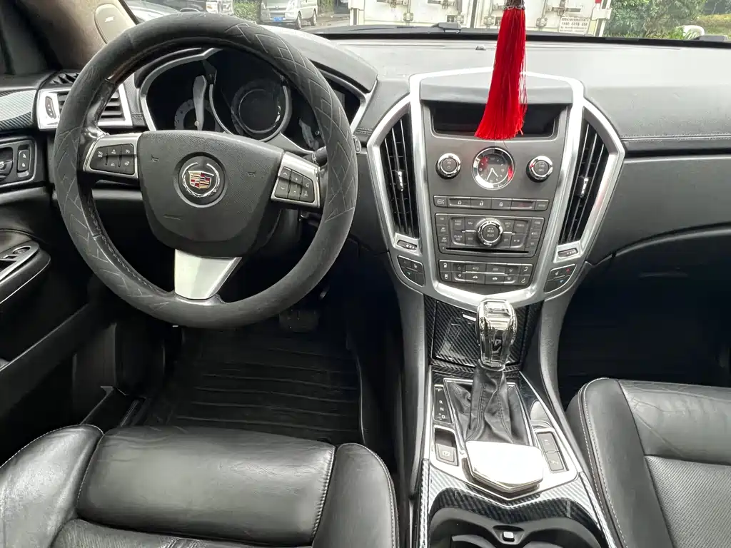 Cadillac SRX 2012 — фото 14