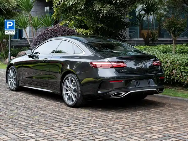 Mercedes-Benz E-Class 2023