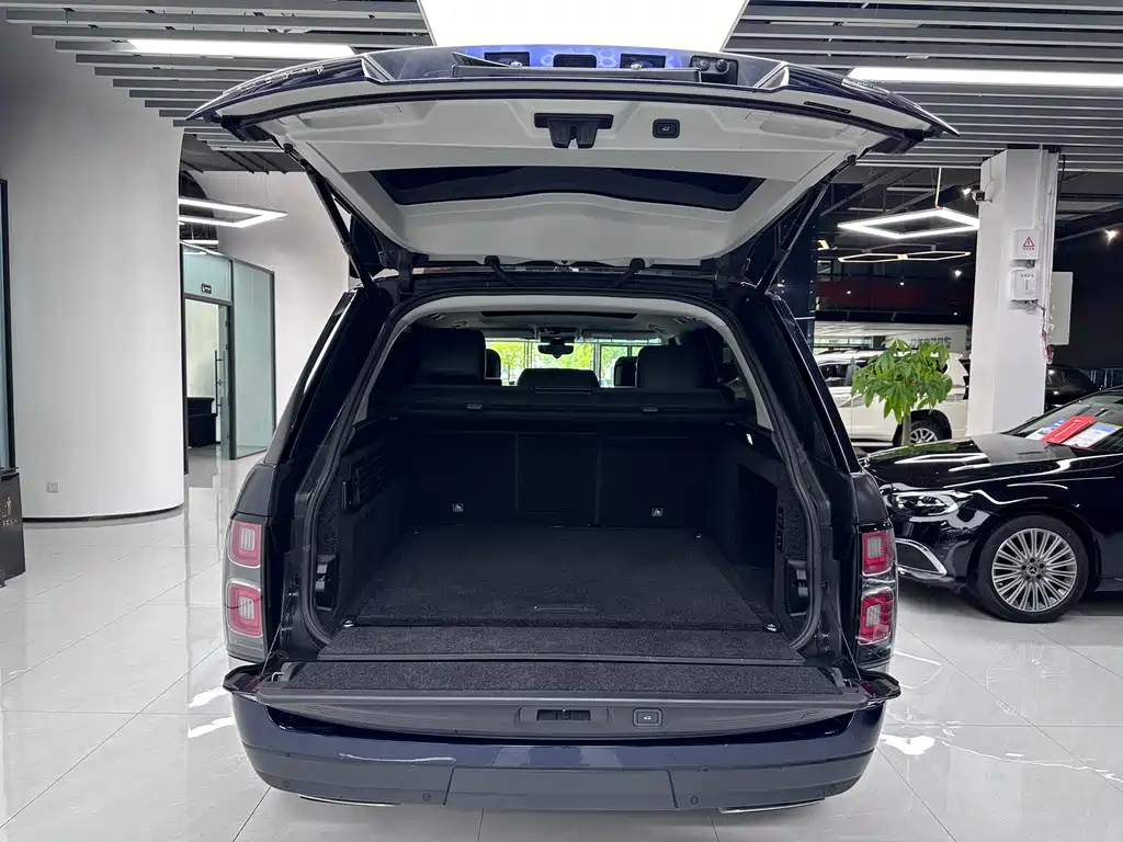 Land Rover Range Rover 2020 — фото 20