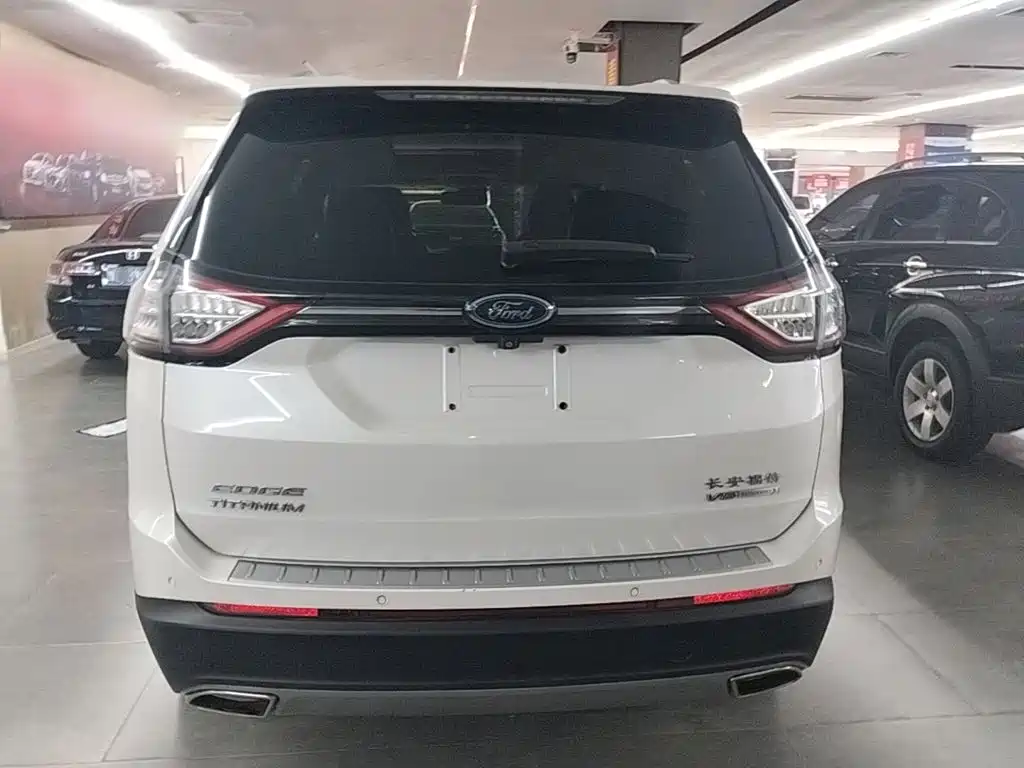 Ford Edge 2017 — фото 4