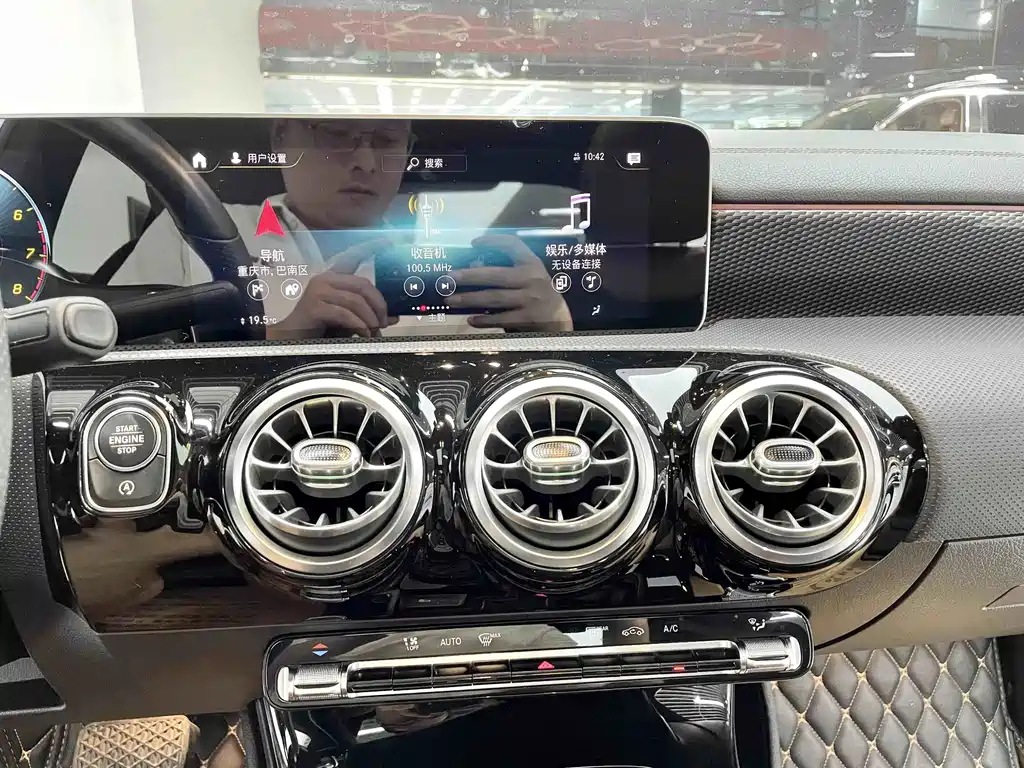 Mercedes-Benz A-Class 2020 — фото 15