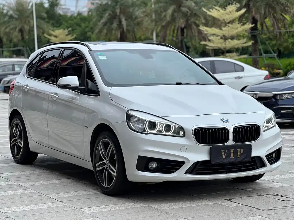 BMW 2 Series Active Tourer 2018 — фото 2