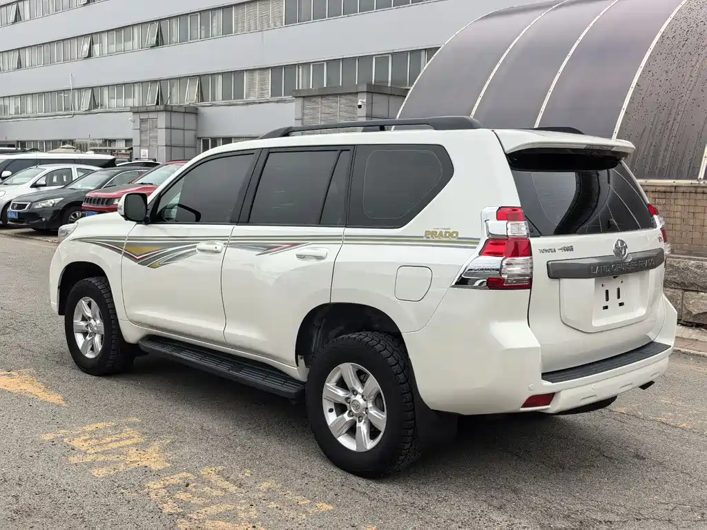 Toyota Prado 2017 — фото 4