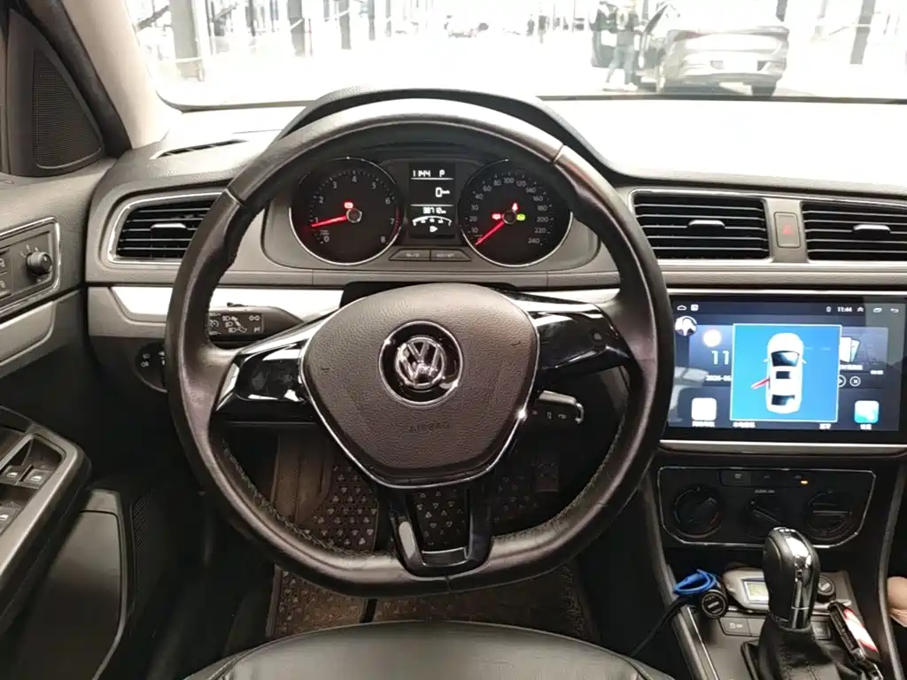Volkswagen Gran Lavida 2017 — фото 11