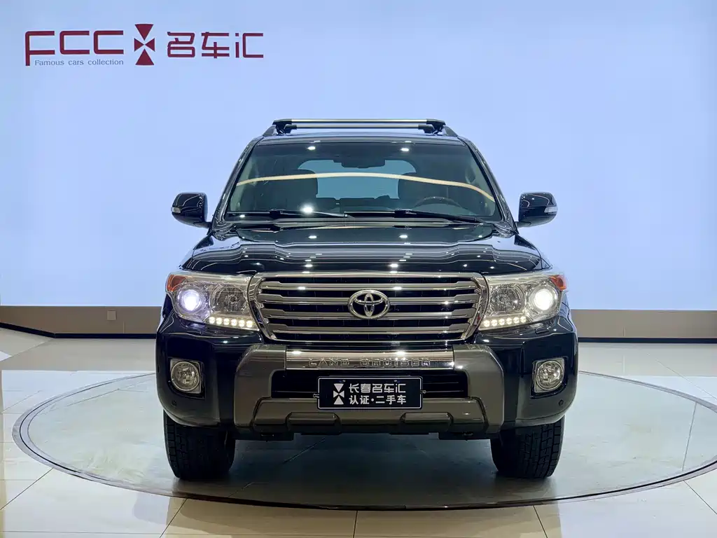Toyota Land Cruiser 2018 — фото 2