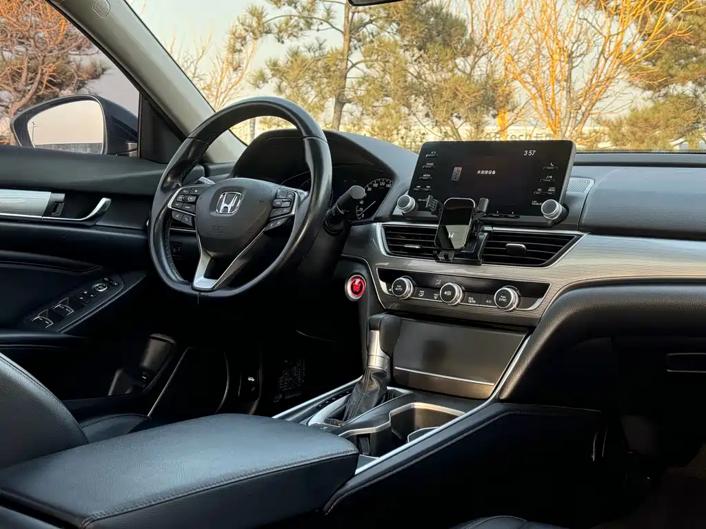 Honda Accord 2021 — фото 19