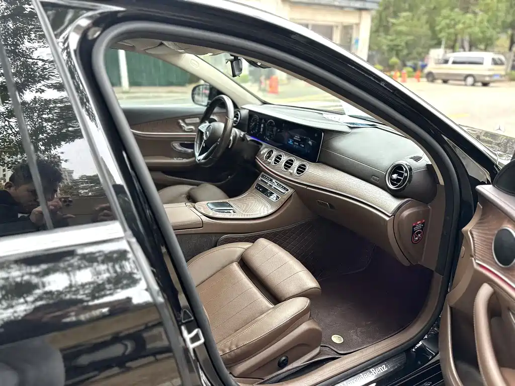Mercedes-Benz E-Class 2021