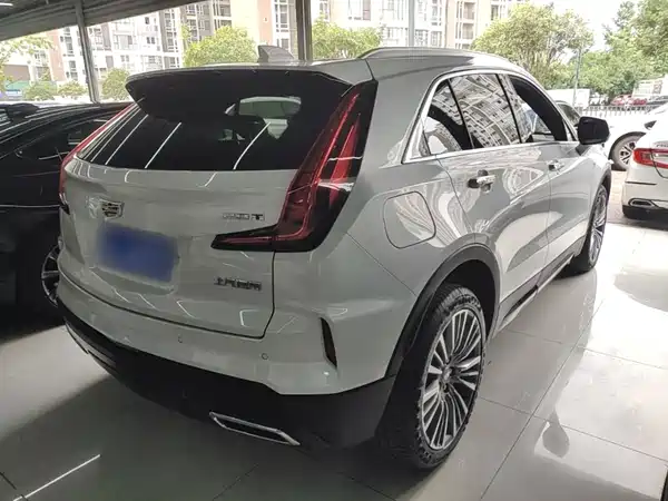 Cadillac XT4 2025