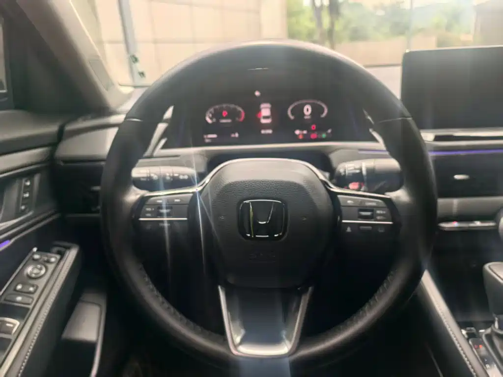 Honda Accord 2024 — фото 17