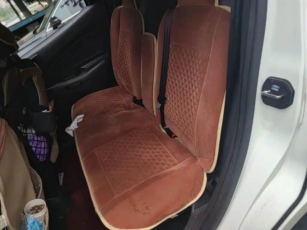Ford Ecosport 2014 — фото 24