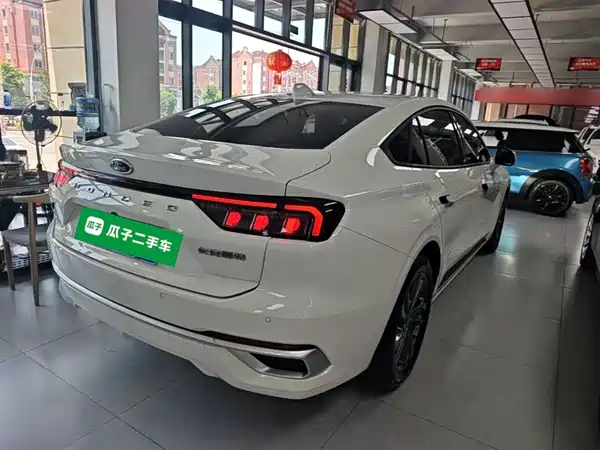 Ford Mondeo 2025