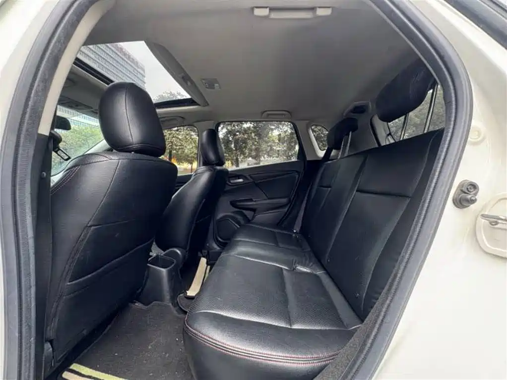 Honda Fit 2018 — фото 6
