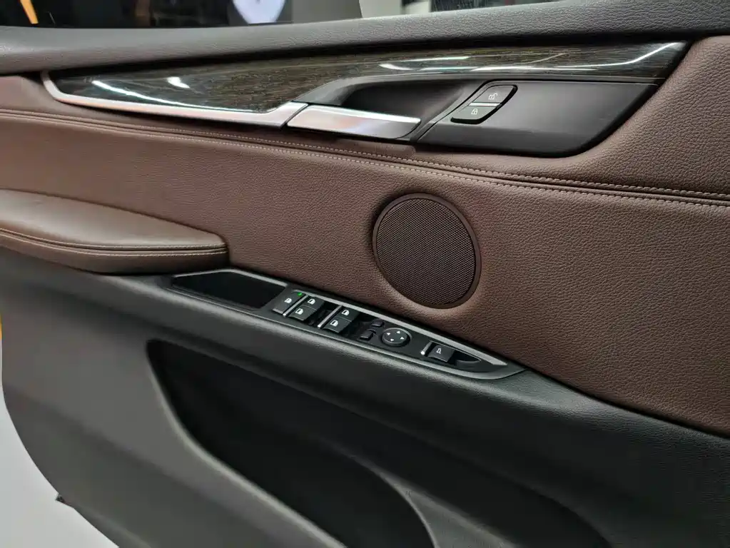BMW X5 2015 — фото 19