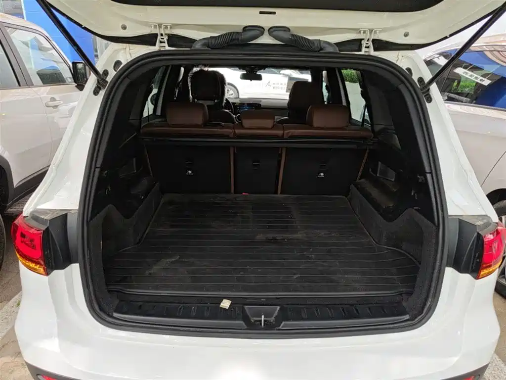 Mercedes-Benz GLB 2023 — фото 19