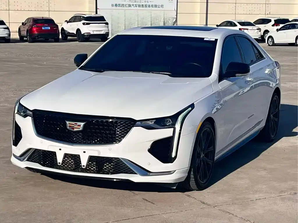 Cadillac CT4 2020 — фото 1