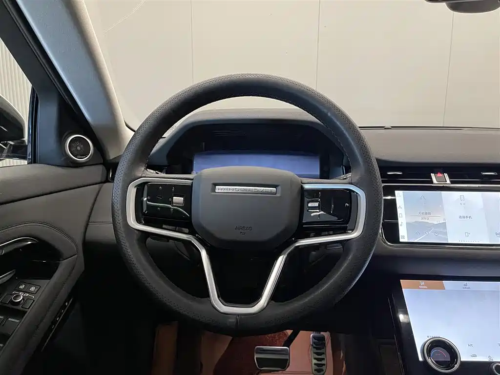 Land Rover Evoque 2023 — фото 16