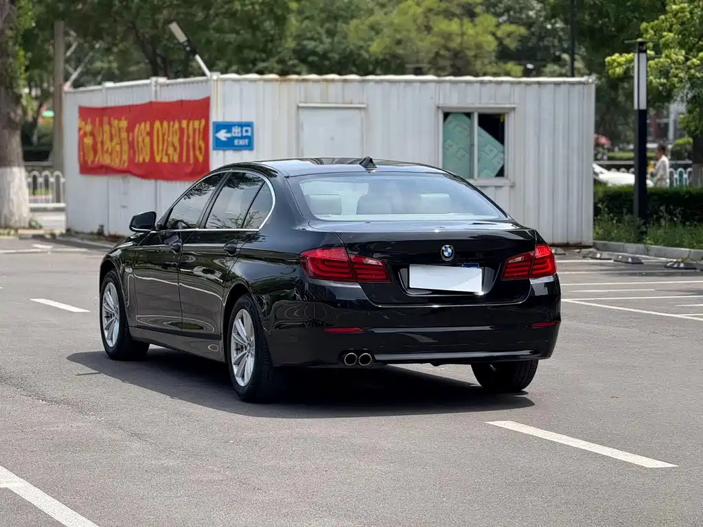 BMW 5 Series 2012 — фото 16