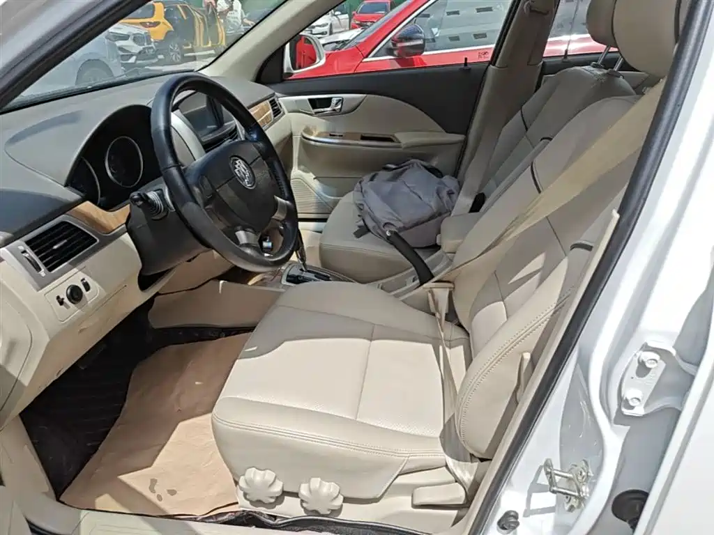 Buick Excelle 2016 — фото 14