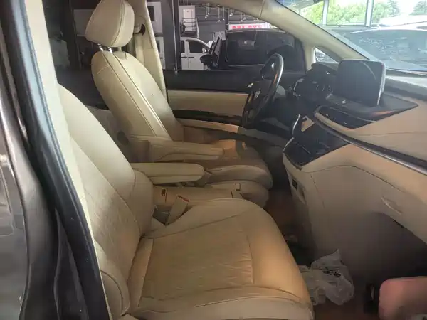 Buick GL8 2023