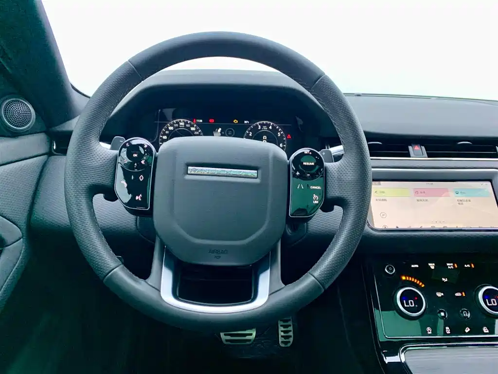 Land Rover Evoque 2021 — фото 21