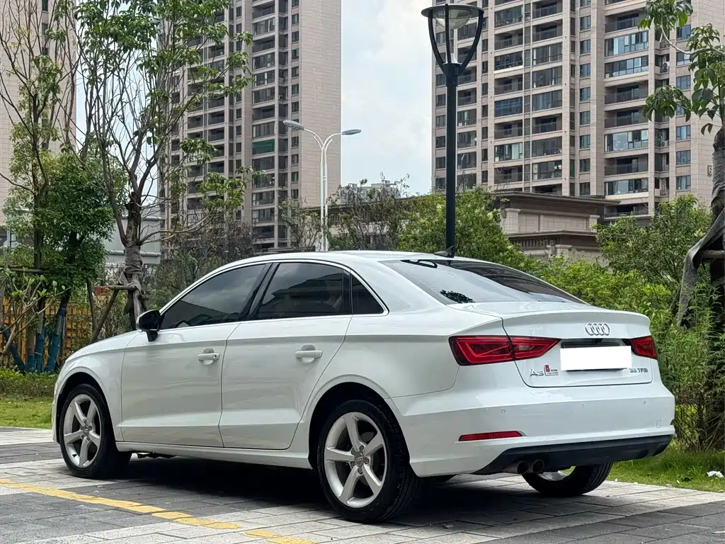 Audi A3 2015 — фото 3