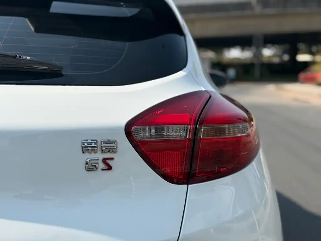 Geely Emgrand GS 2018 — фото 17