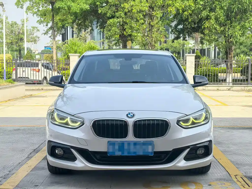 BMW 1 Series 2018 — фото 2
