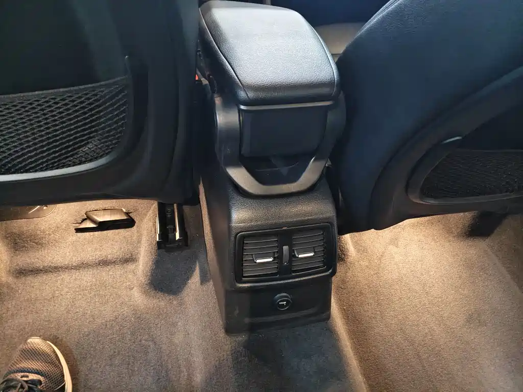 BMW X1 2018 — фото 12