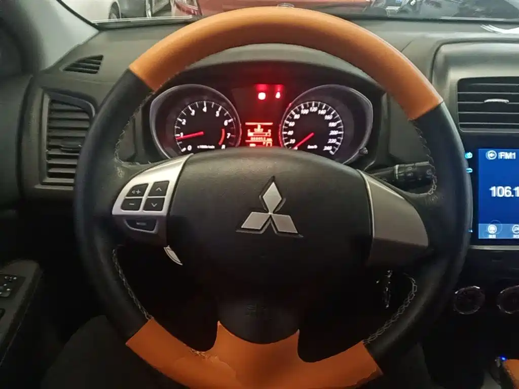 Mitsubishi ASX 2015 — фото 11