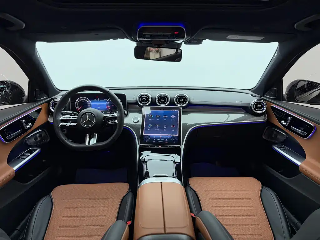 Mercedes-Benz C-Class 2023 — фото 8