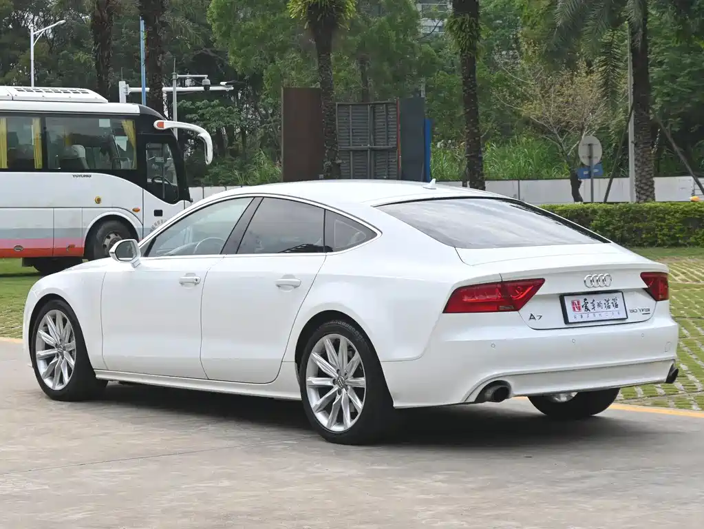 Audi A7 2014 — фото 4