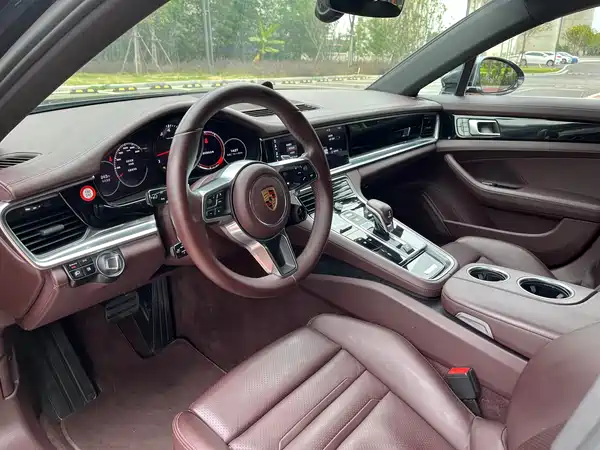 Porsche Panamera 2019