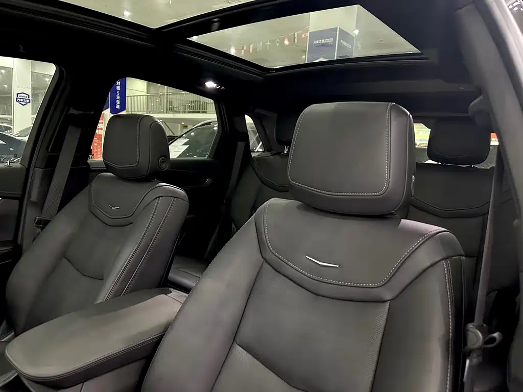 Cadillac XT5 2019 — фото 12