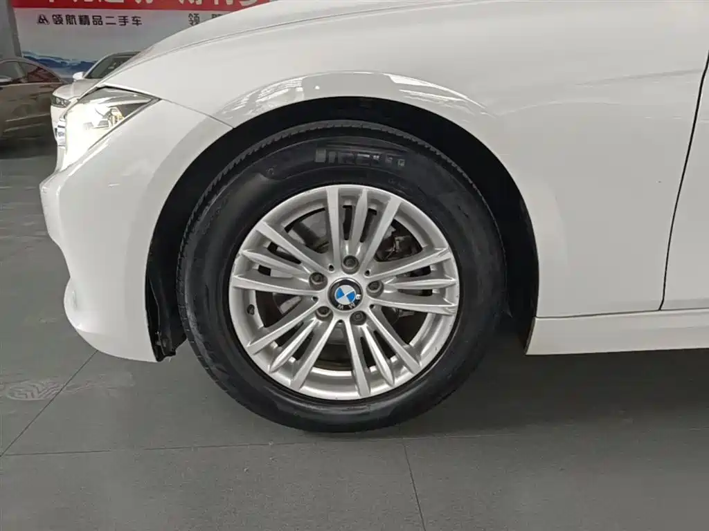 BMW 3 Series 2015 — фото 23