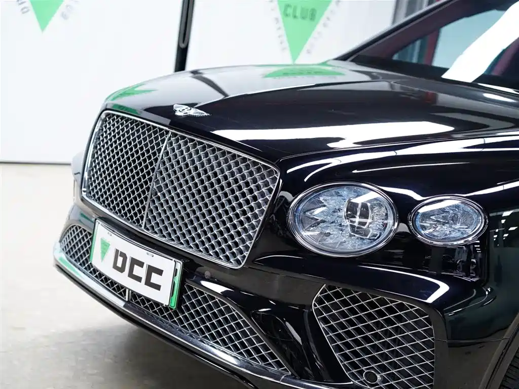 Bentley Bentayga PHEV 2021 — фото 18