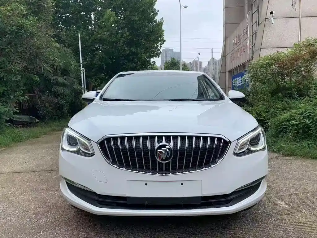 Buick Excelle 2015 — фото 3