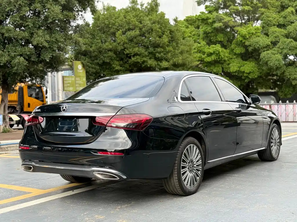 Mercedes-Benz E-Class 2023 — фото 5