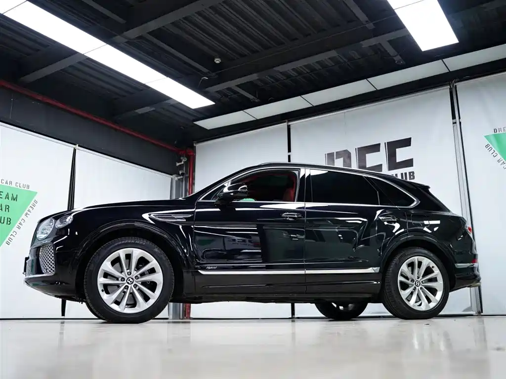Bentley Bentayga PHEV 2021 — фото 22