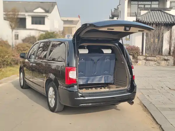 Chrysler Grand Voyager 2013