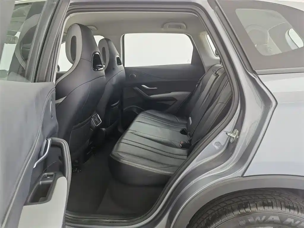 BYD Seal 05 DM-i 2025 — фото 15