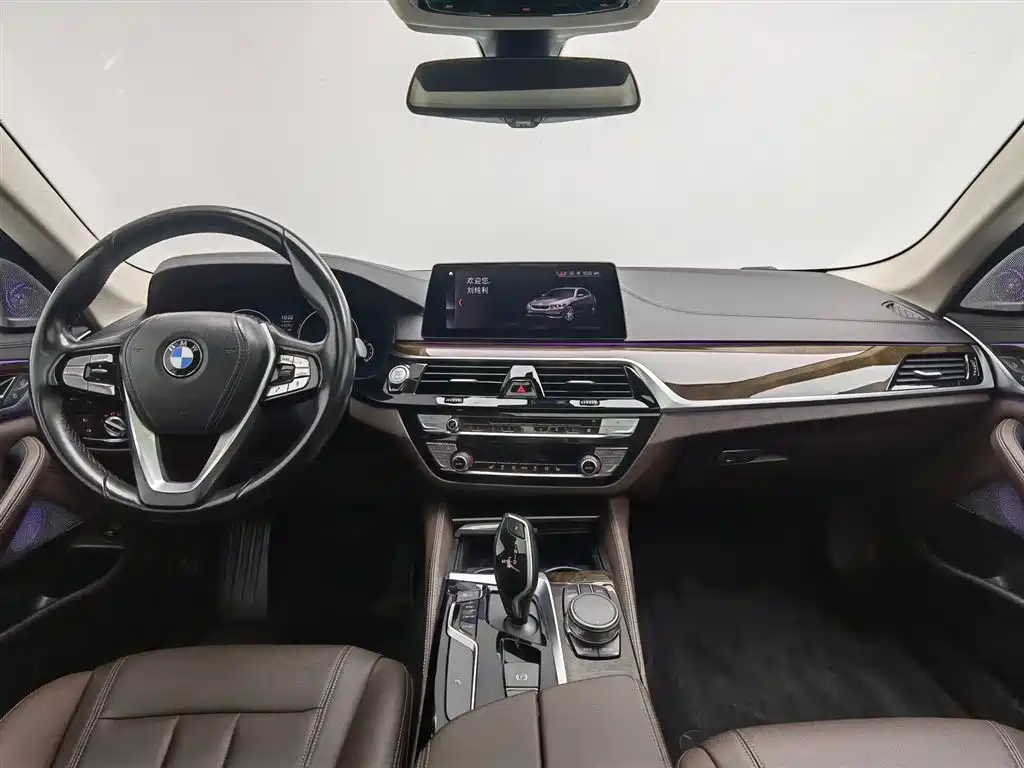 BMW 5 Series 2019 — фото 5