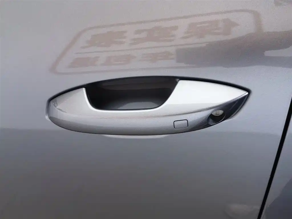 BYD Seal 05 DM-i 2025 — фото 18