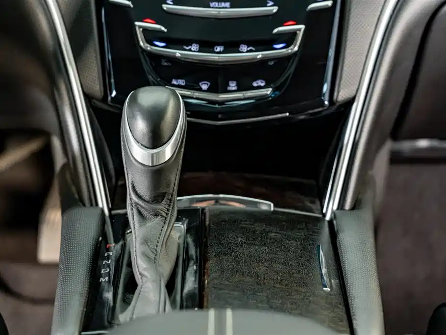 Cadillac XTS 2019 — фото 14
