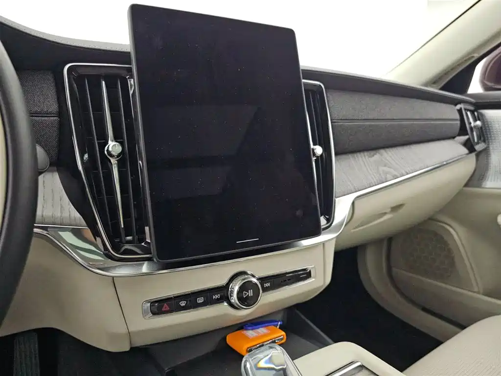 Volvo S90 2025 — фото 13