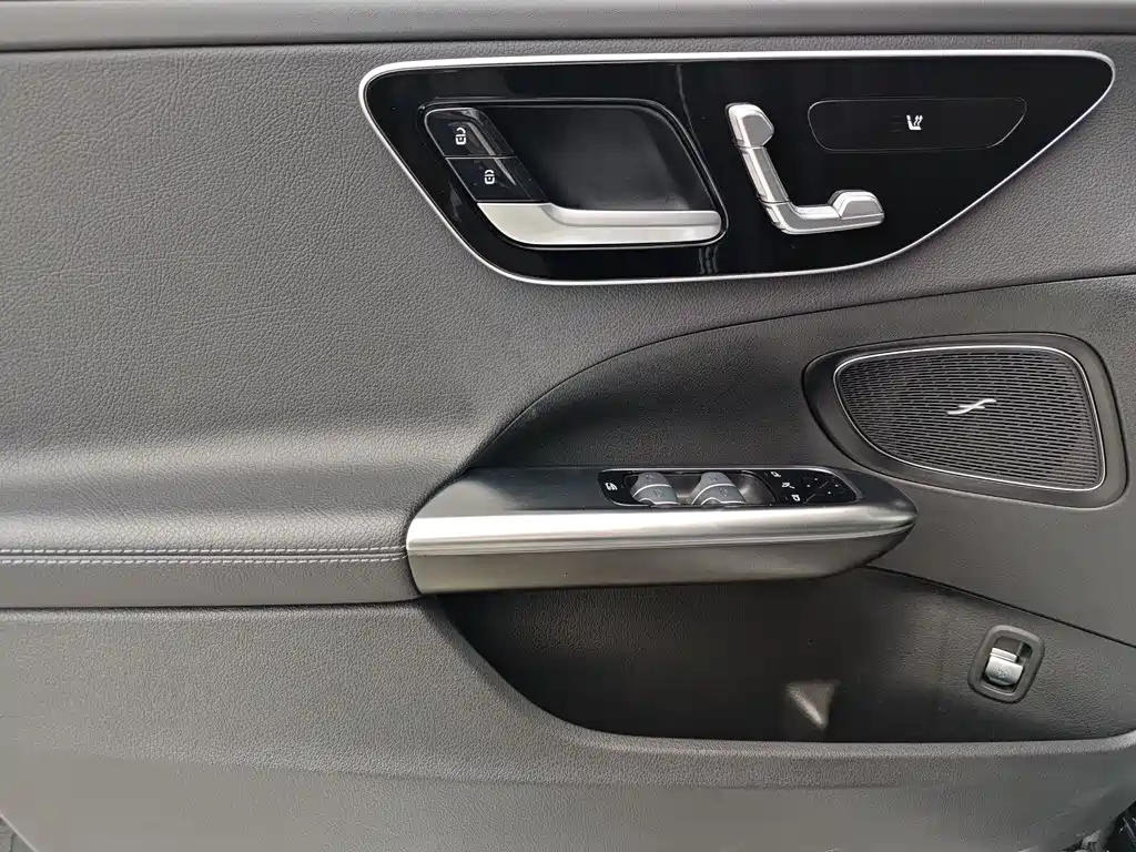 Mercedes-Benz C-Class 2022 — фото 10