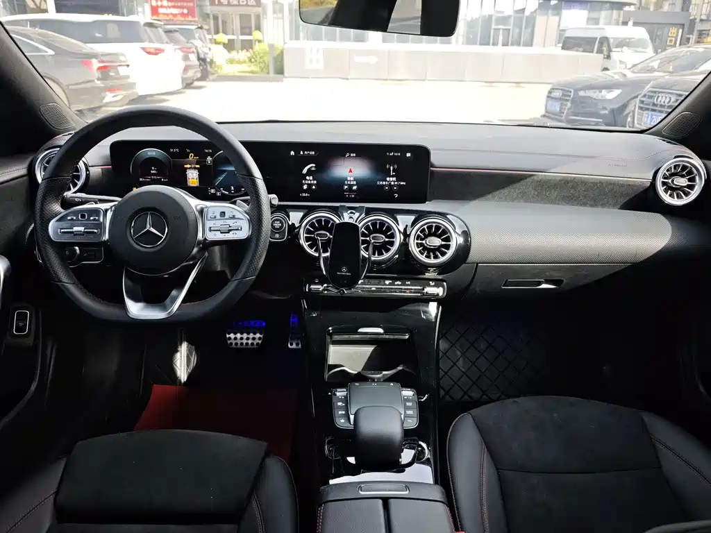 Mercedes-Benz CLA 2023 — фото 14