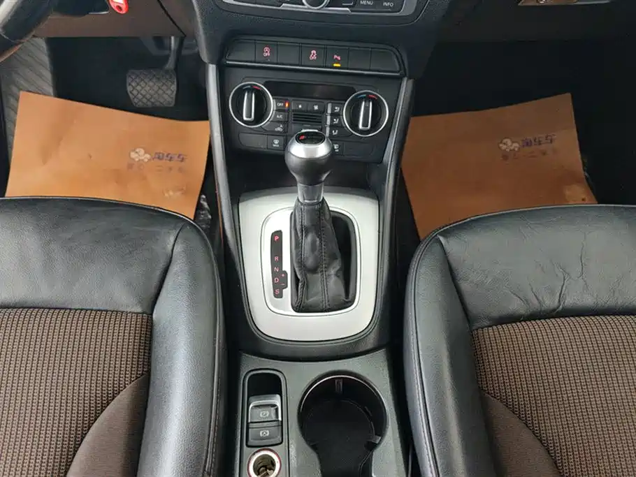 Audi Q3 2017 — фото 16